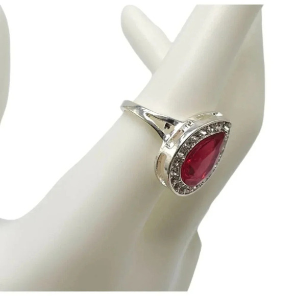 Clear Rhinestone Ruby Crystal Teardrop Pendant Necklace Earrings Ring Set - Picture 9 of 11